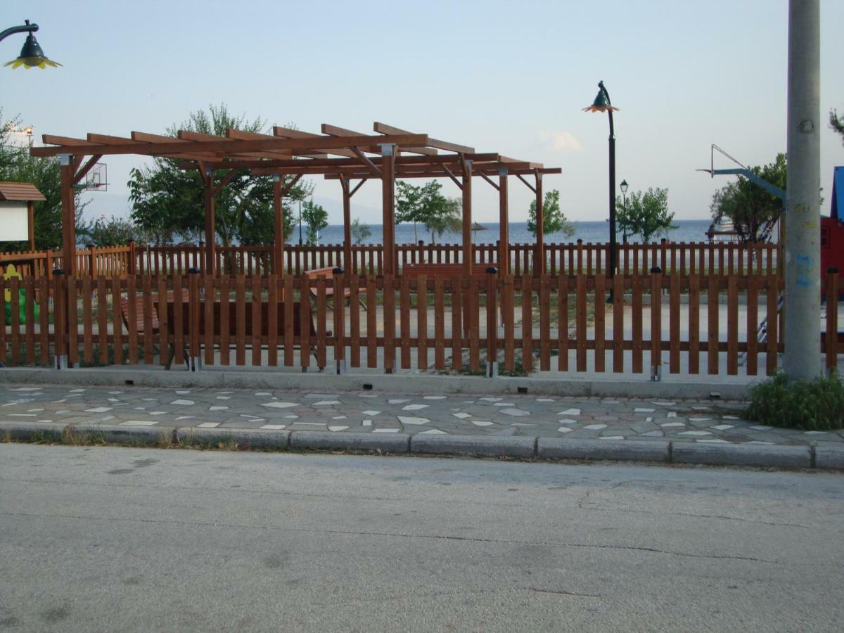 Maria Apartments Nea Karvali Exterior photo